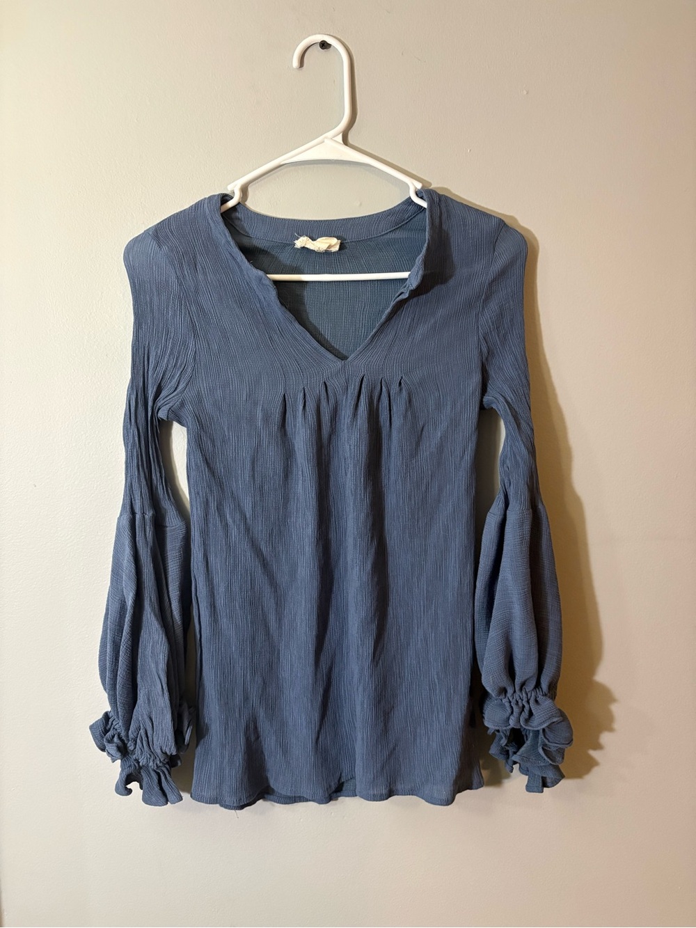 Cupio Slate Blue V-Neck Textured Peasant Blouse